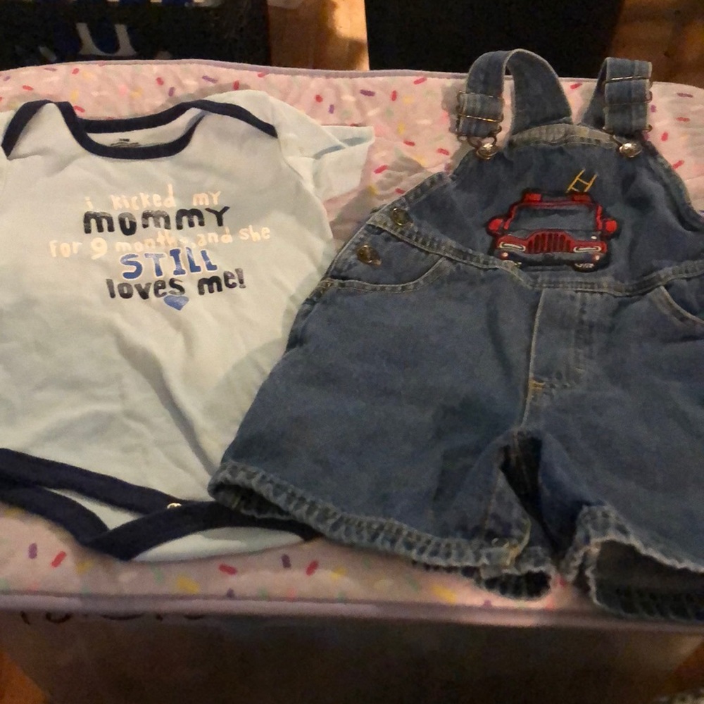 Set of 24 months, onesie and short overalls
